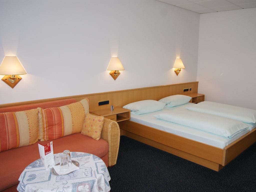 Hotel Zum Braeu-Toni Dietfurt Zewnętrze zdjęcie