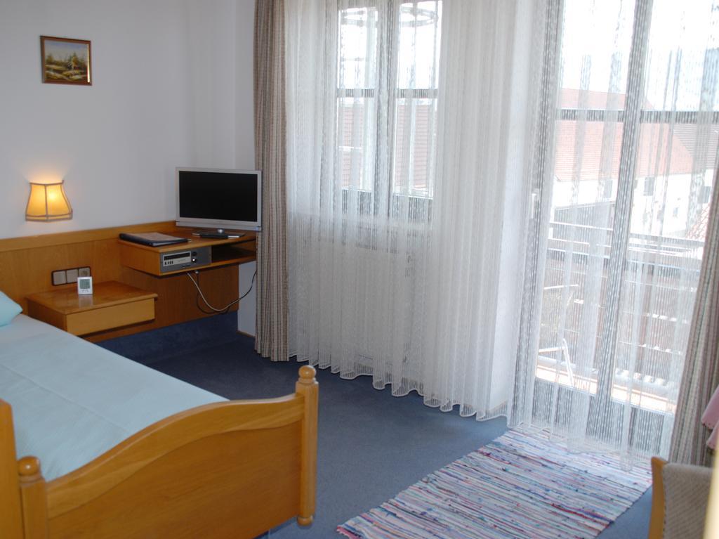 Hotel Zum Braeu-Toni Dietfurt Pokój zdjęcie