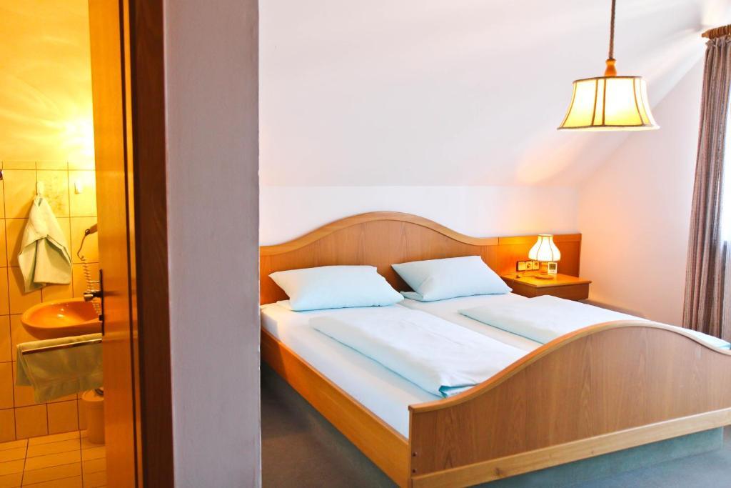 Hotel Zum Braeu-Toni Dietfurt Zewnętrze zdjęcie